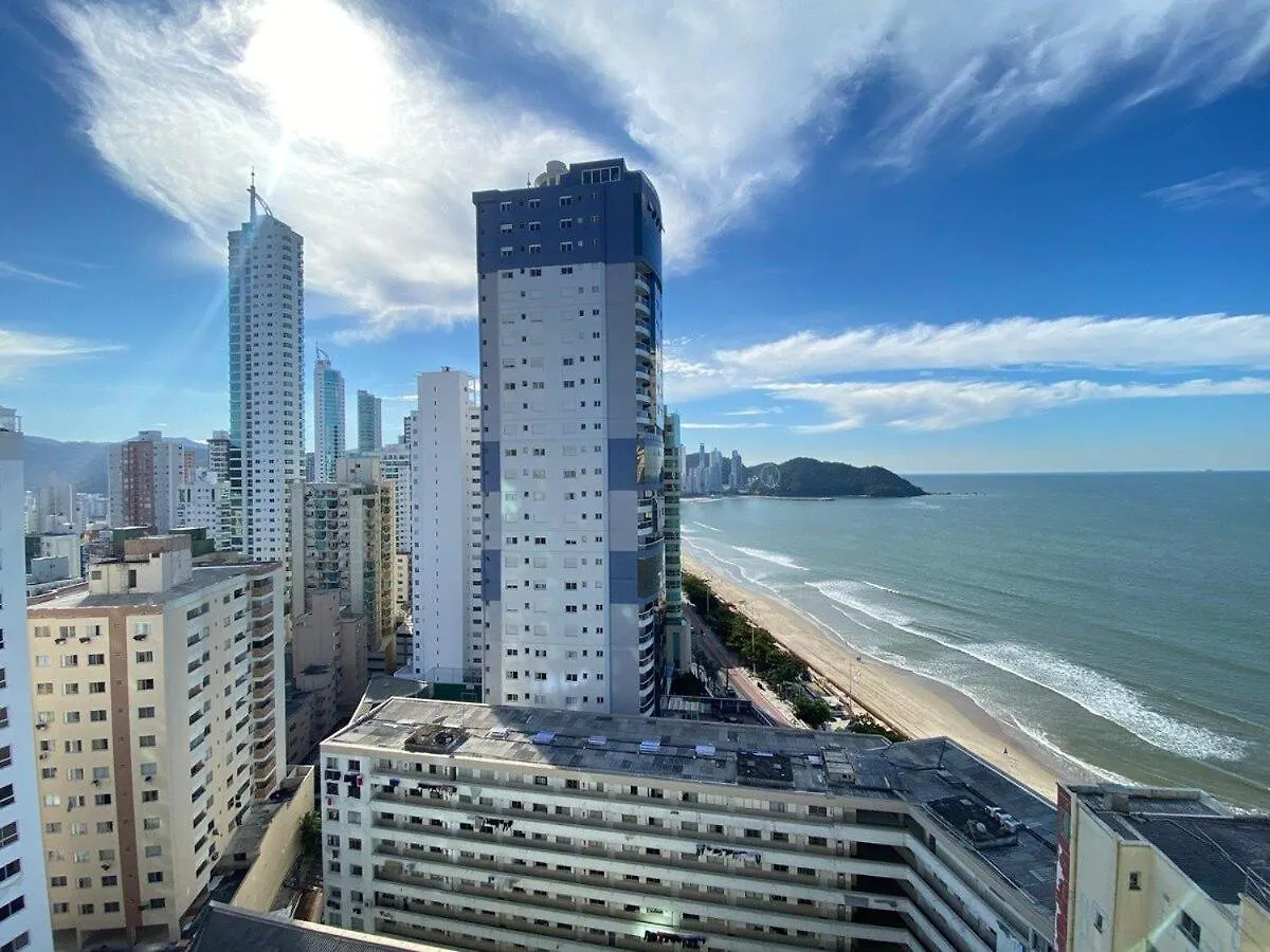 Apartamento CNC172 - Avenida Atlântica, Amplo, Vista para o Mar, Garagem, Wi-Fi Balneário Camboriú